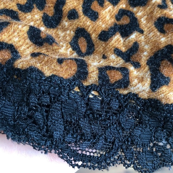 La Vie en Rose leopard print robe - Picture 2 of 10